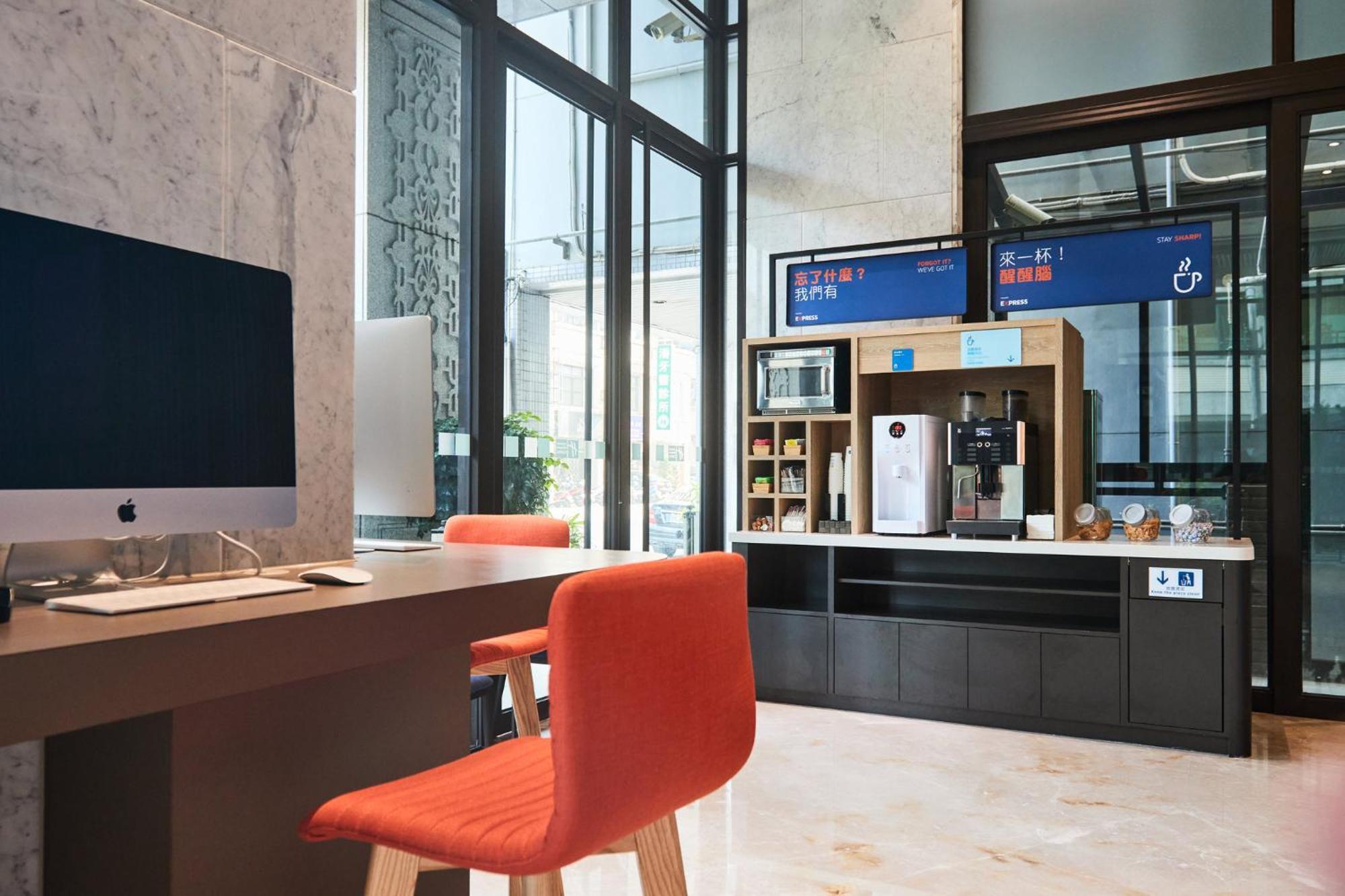Holiday Inn Express Kaohsiung Love River By Ihg Exteriér fotografie